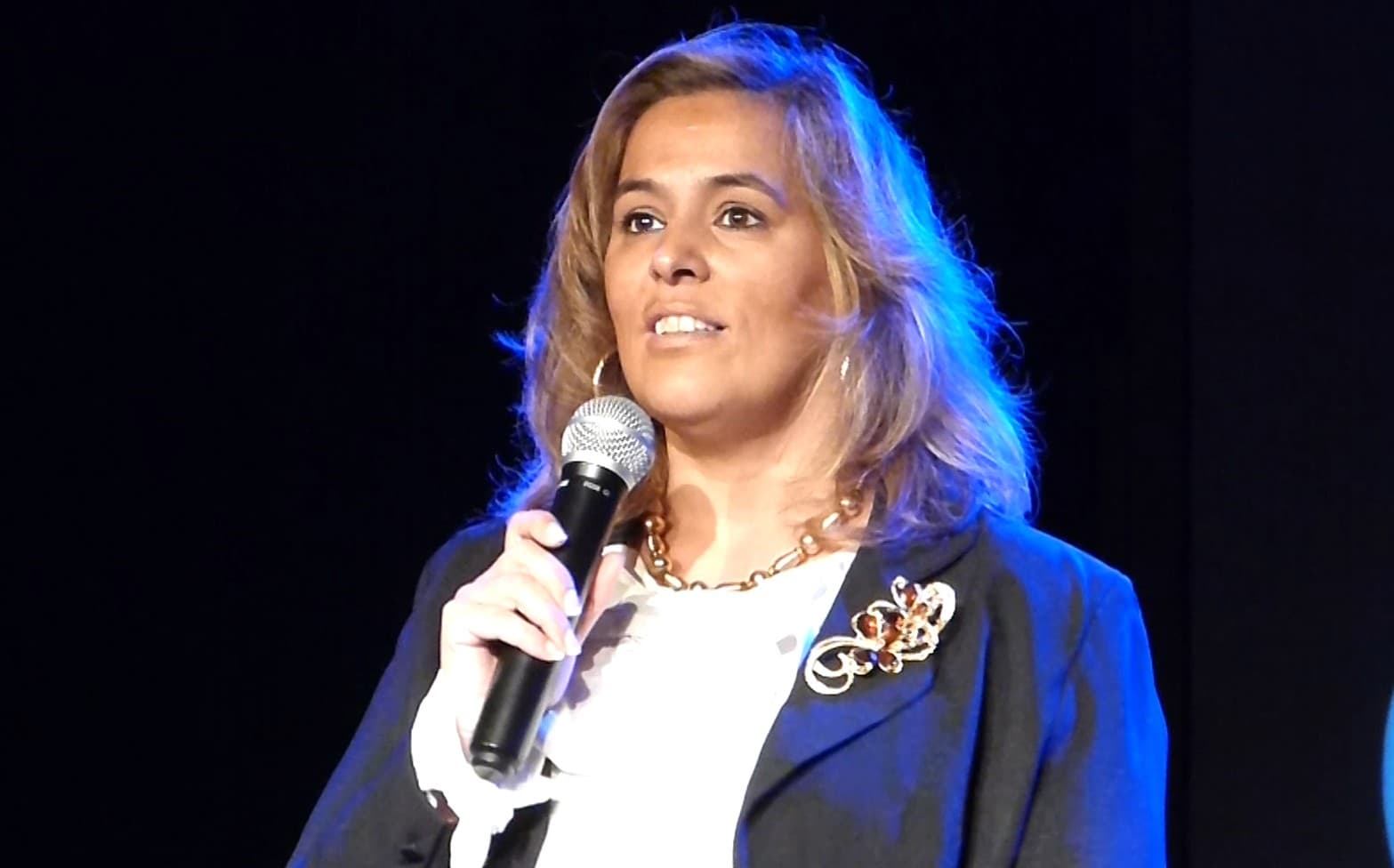 Angel Medium lors d'une conférence sur la médiumnité